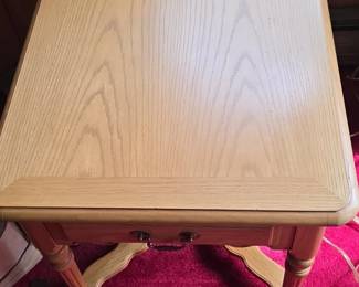 KNOB CREEK Oak End Table third image