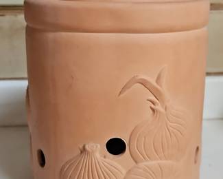 Terracotta Onion Garlic Keeper