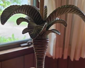 Giraffe Palm Tree Lamp second image