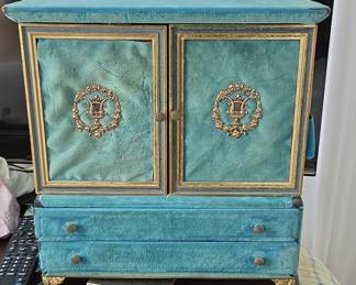 Velvet Jewelry Box