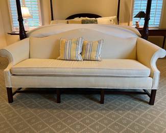 Henredon sofa $195