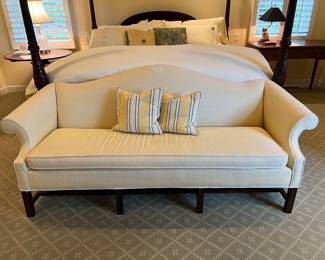 Henredon sofa $195 