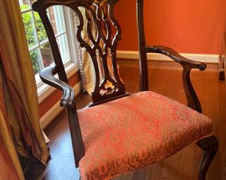 Comes with 8 chairs