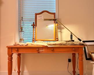 Lane Spindle desk $195