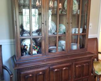 Ethan Allen china cabinet