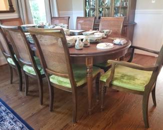 Ethan Allen dining room table and chairs