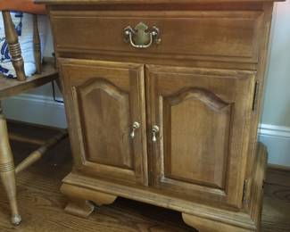 Vintage Ethan Allen maple bedside cabinet