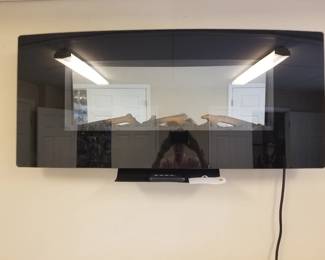 Wall-mounted electric fireplace