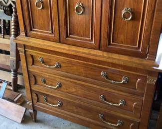 Thomasville Vintage French Provincial Style Wood Armoire Chest