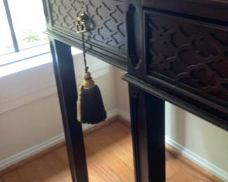 Traditional Dark Wood Console Table with Lattice Detail