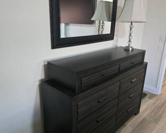 Wooden chest of drawers/mirror & table lights 