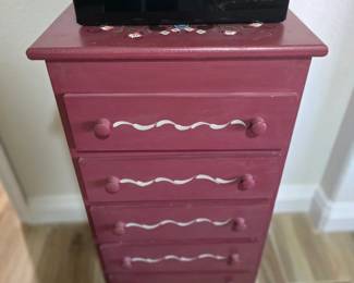Painted cabinet with 5 drawers