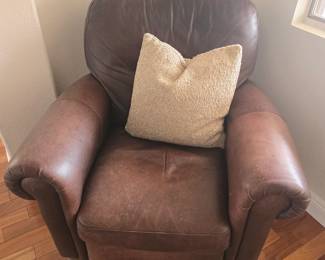 Leather recliner/pillow
