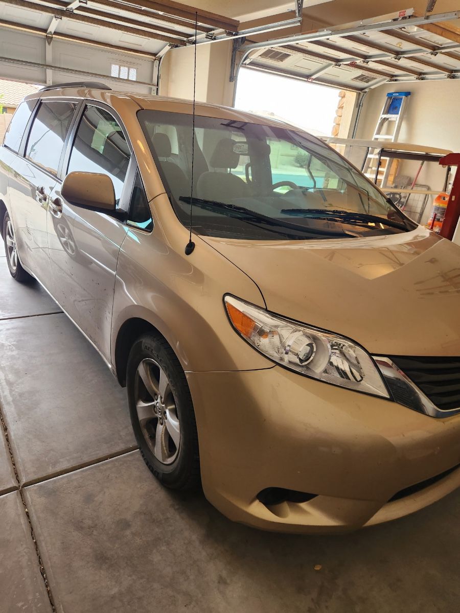 2014 TOYOTA SIENNA LE MINIVAN WITH 64K ACTUAL MILES!  CLEAN TITLE.  BEST BID OVER $13,500.  BID NOW OR AT THE SALE.  