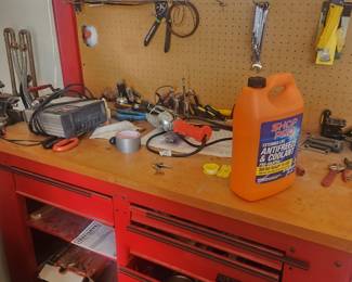 WORK BENCH - BASIC HAND TOOLS