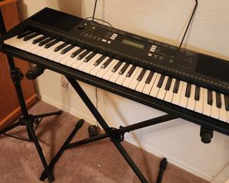 PORTABLE KEYBOARD AND STAND