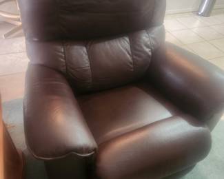1 OF 3 RECLINERS
