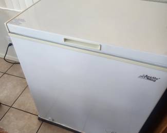 FREEZER CHEST