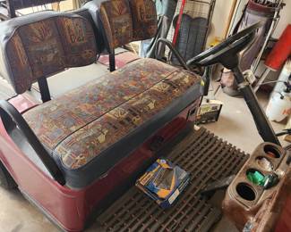 1996 EZGO GOLF CART (2 SEATER) WITH 2 YEAR OLD BATTERIES AND CHARGER. PRICE TO BE DETERMINED