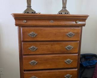 Set of 2 Kincaid (La-Z Boy) Dressers
