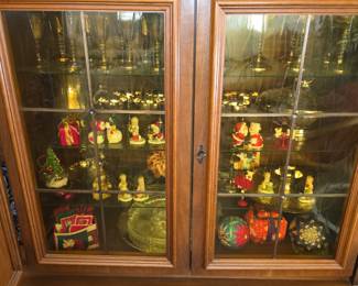 Wall unit filled with decor/collectibles