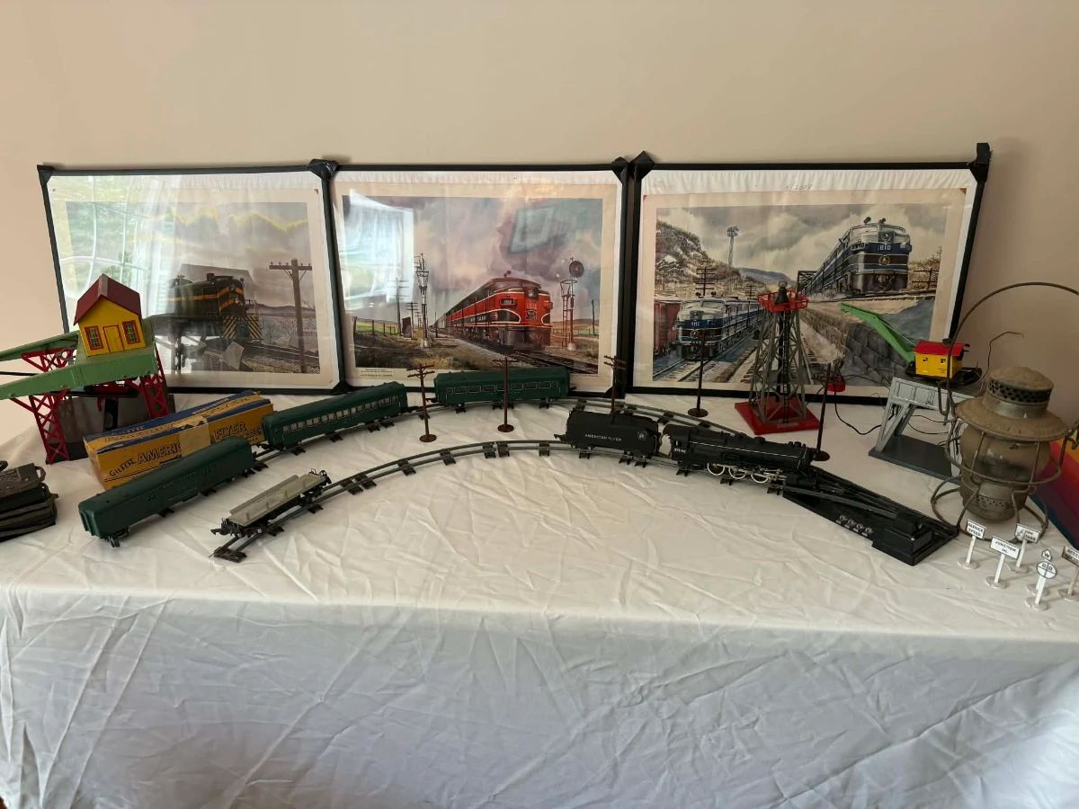 HO Scale Train Set