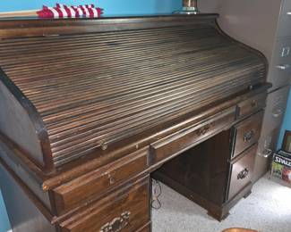 Roll-top Desk