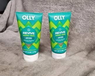 Olly Revive Body Scrub