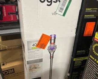 Dyson V8 Cordless Pet Stick Vacuum