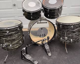 Vintage 1960s black oyster drum set three grand or best offer available for pre-sale