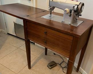 Sears Kenmore Sewing Machine - Pic #1