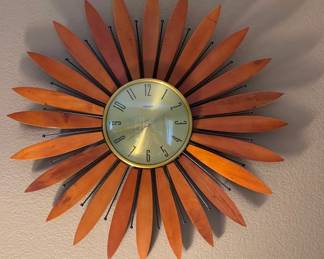 Verichron Starburst/Sunflower Wall Clock