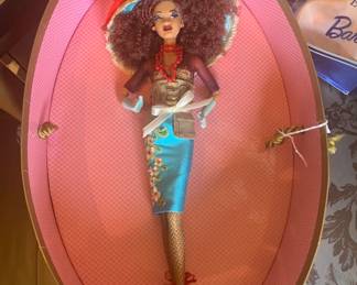 Byron Lars Chapeaux Barbie Collection "Sugar"