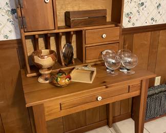 Pine desk