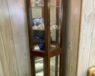 Lighted curio
