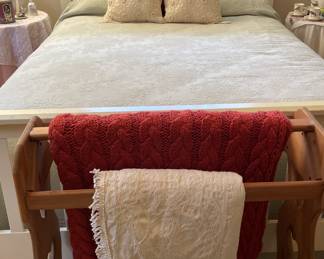 Queen size bed
