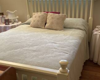 Queen size bed