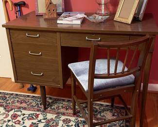 MCM desk