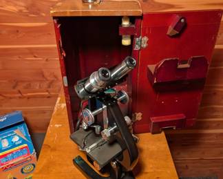 Microscope