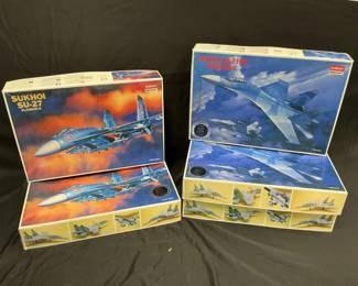 Academy Minicraft Sukhol SU27 UB Flanker C Model Kits
