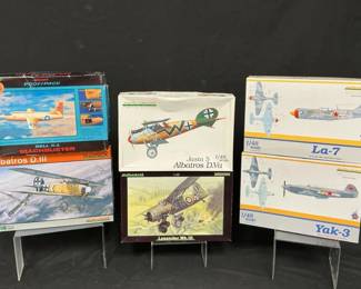 Eduard Model Airplane Kits Ft. Albatross D.Va Jasta 5  Variety