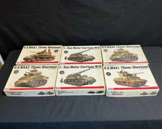 Bandai Model Kits  Gun Motor Carriage, U.S. M4A3, M4A1 And Friends