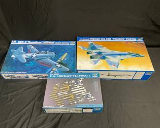 Trumpeter Model Kits feat. U.S. Aircraft WeaponsA