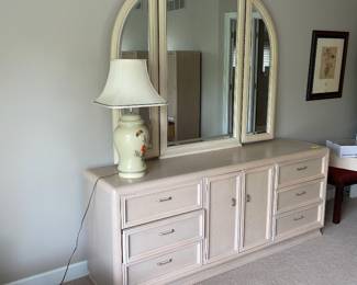65"L x183/4D x 32"T