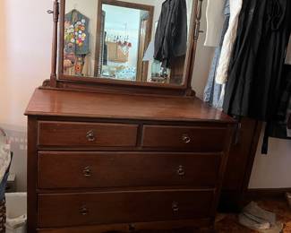 Dresser & Mirror