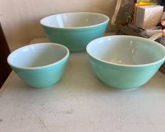 Pyrex 3 pc. Turquoise Nesting Bowls,