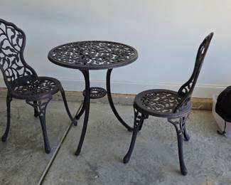 Metal sitting table set