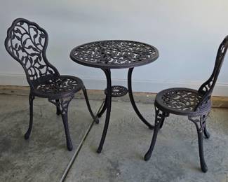 Metal sitting table set
