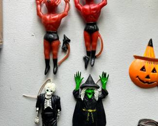 1971 Ben Cooper Halloween "jigglers"