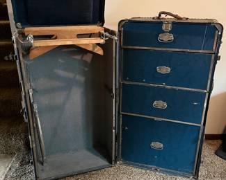 Wheary Steamer trunk